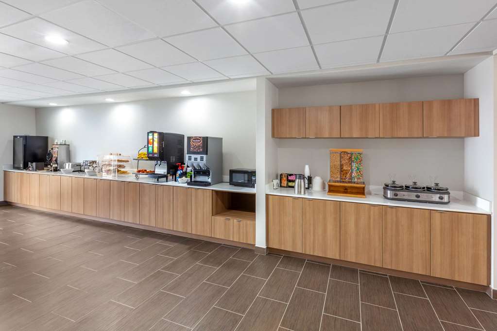Microtel Inn & Suites by Wyndham College Station - photo 31