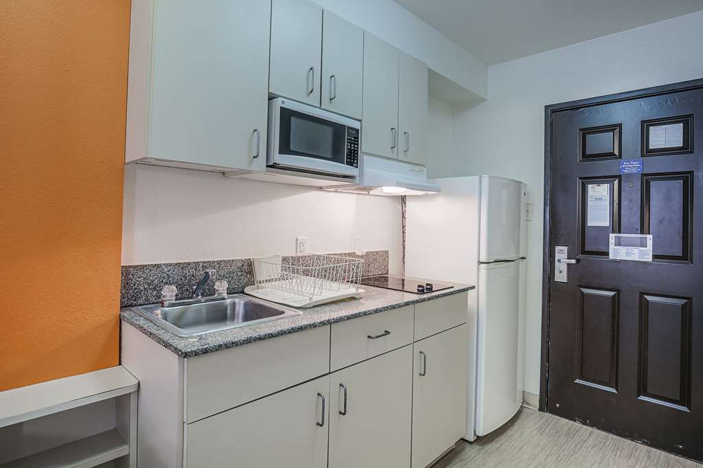 Motel 6 Pasadena TX - photo 19