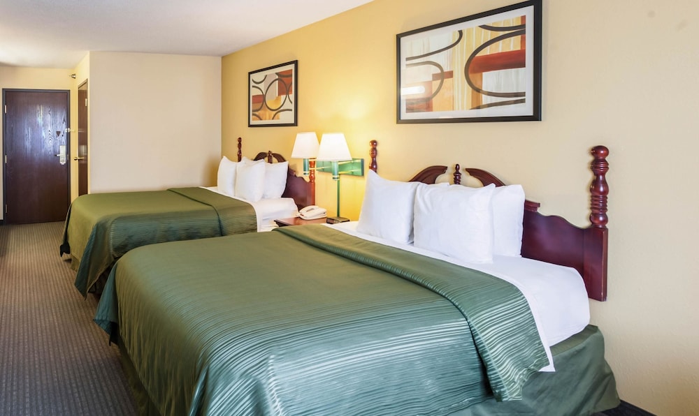 Quality Inn & Suites Lincoln North - photo 19