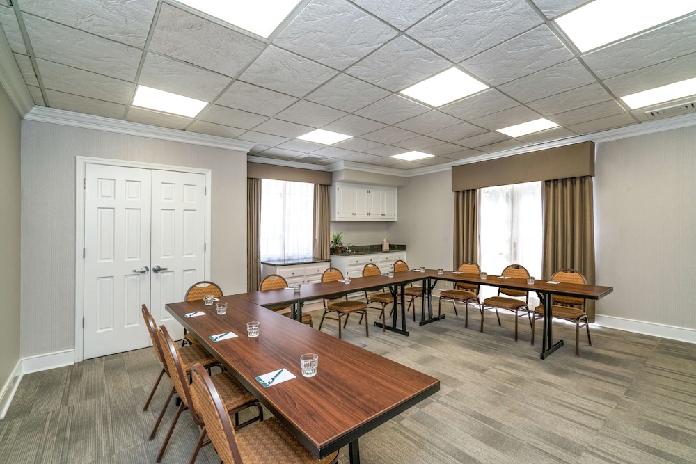 Homewood Suites by Hilton Lafayette Rossville Exit - photo 50