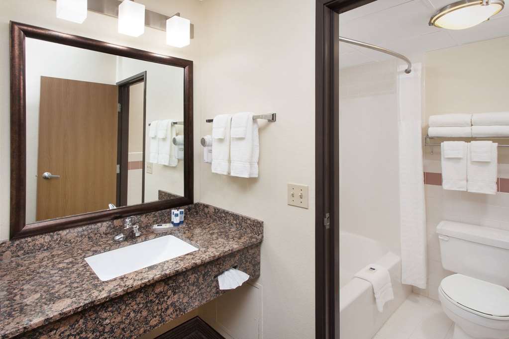 AmericInn by Wyndham Grundy Center - photo 12