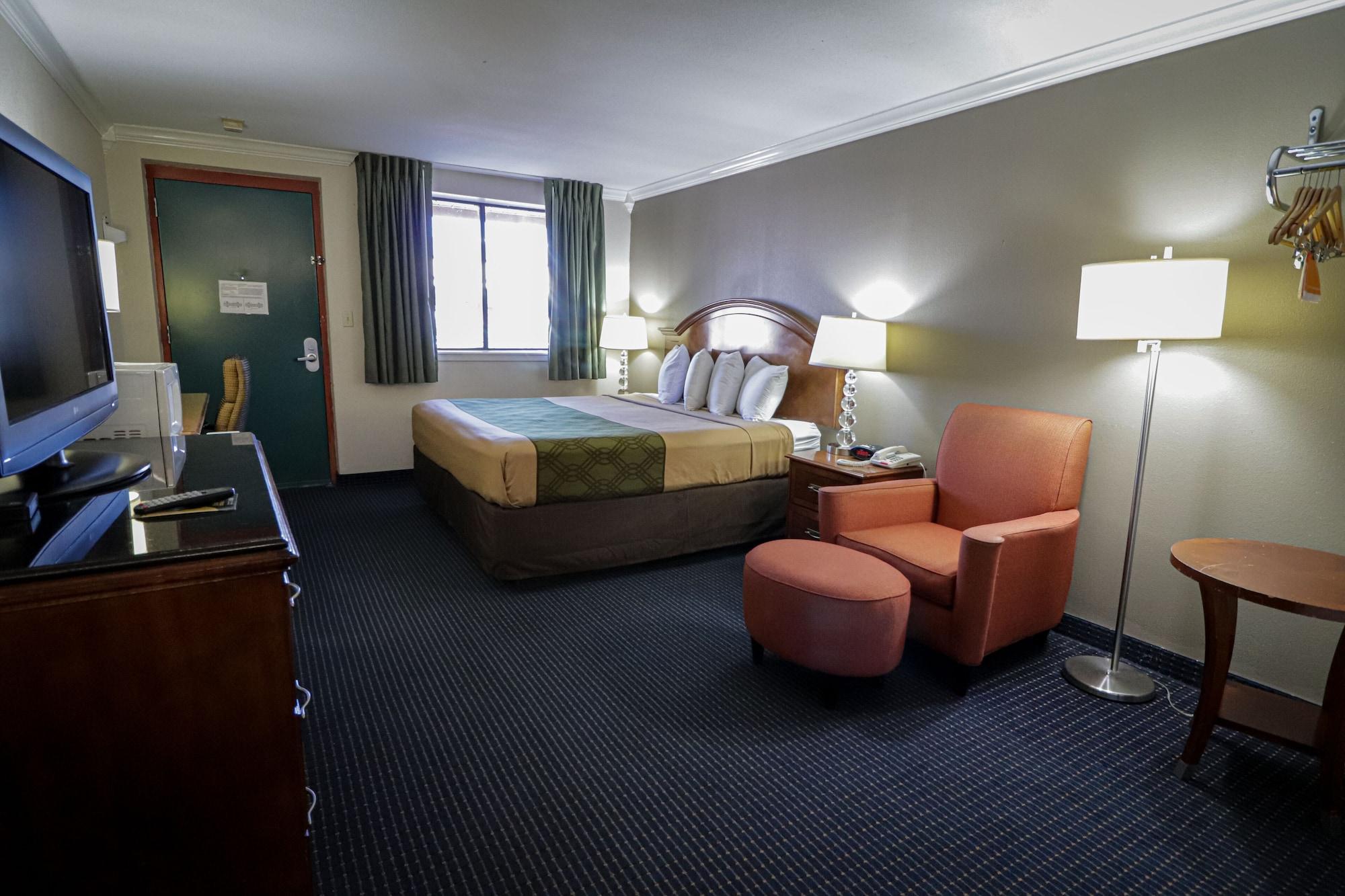 University Inn & Suites San Antonio - photo 13