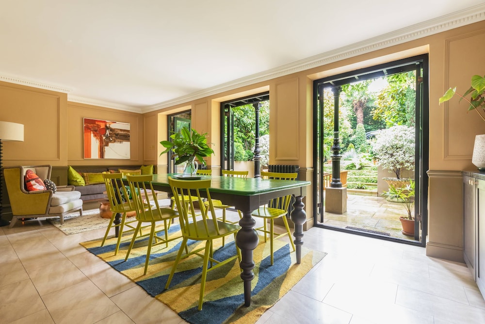 Penywern Road IV by Onefinestay — 4-Star Luxury Hotel in London, United Kingdom