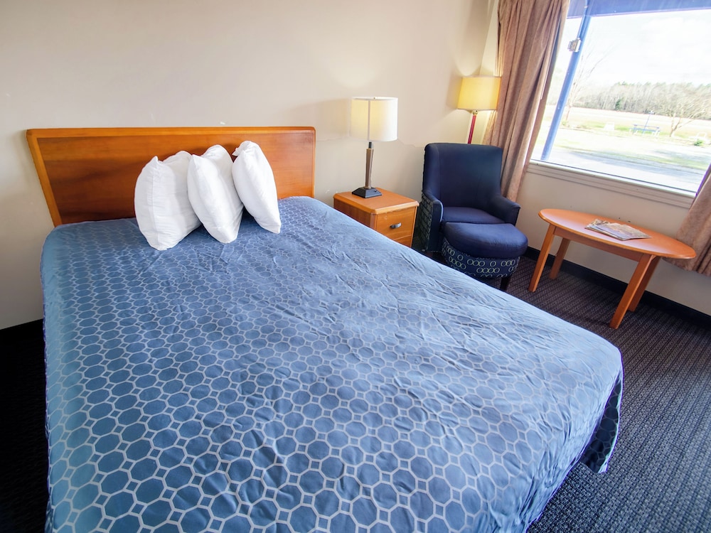 Sportsman's Inn Plymouth 252 793 3095 - photo 8