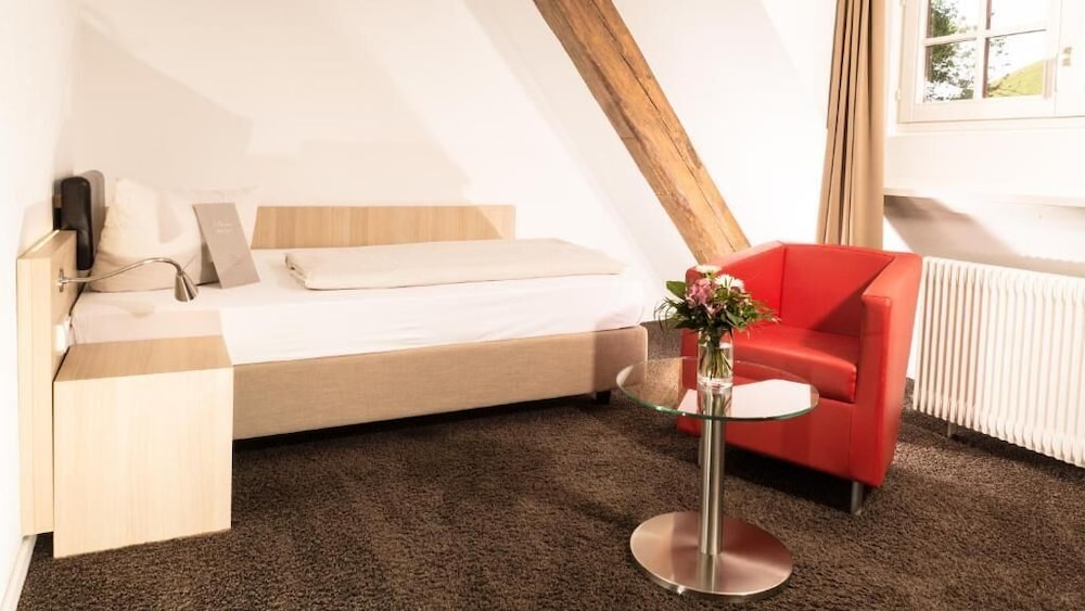 Hotel Hofgut Hohenkarpfen — Spaichingen — photo 2