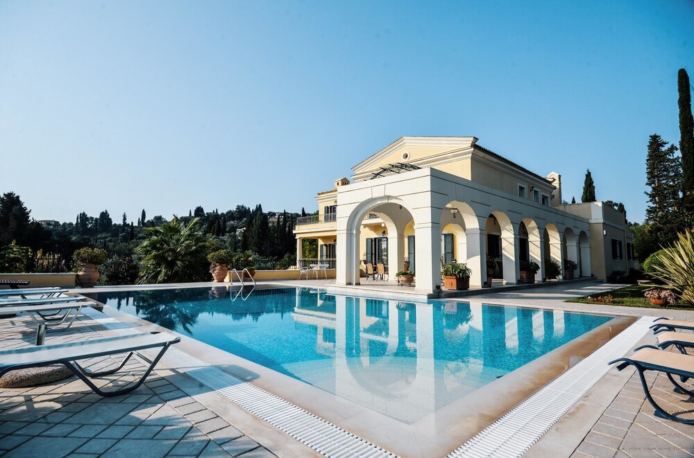 Villa Ellania — 4-Star Luxury Hotel in Corfu, Greece