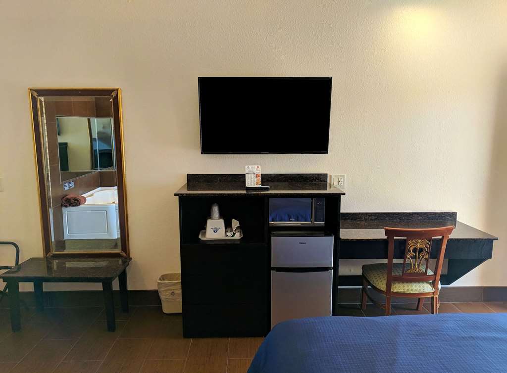 Americas Best Value Inn Brownsville - photo 8