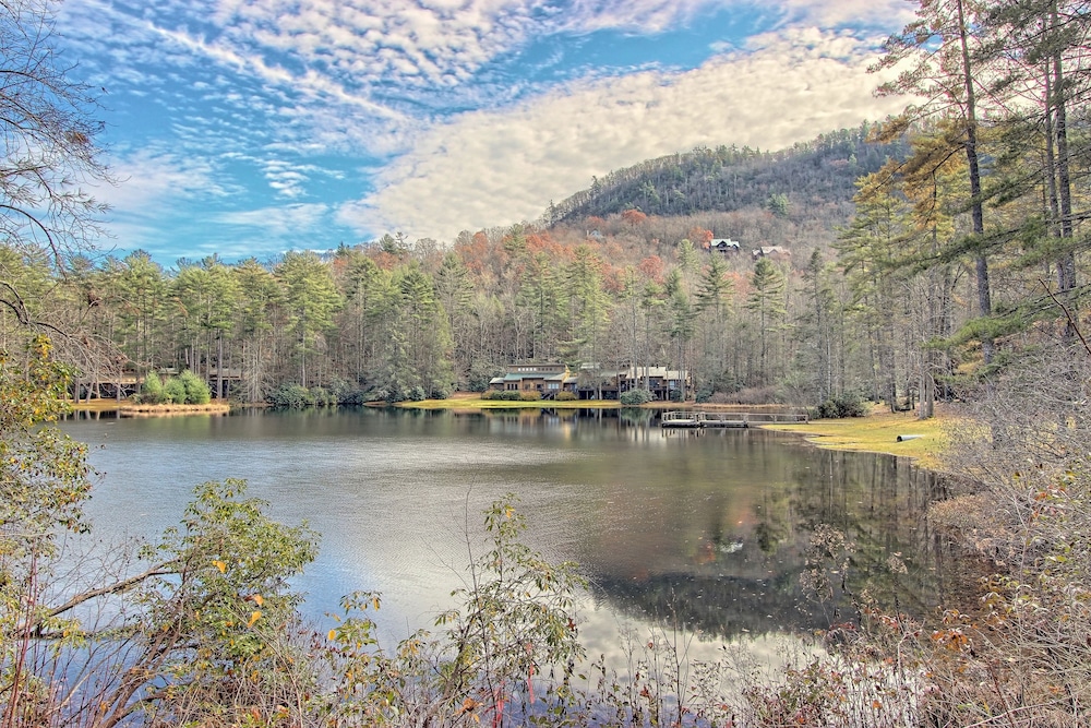 Foxhunt at Sapphire Valley in Lake Lure, United States