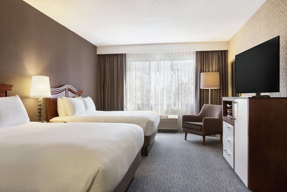 DoubleTree by Hilton Detroit Novi - photo 8