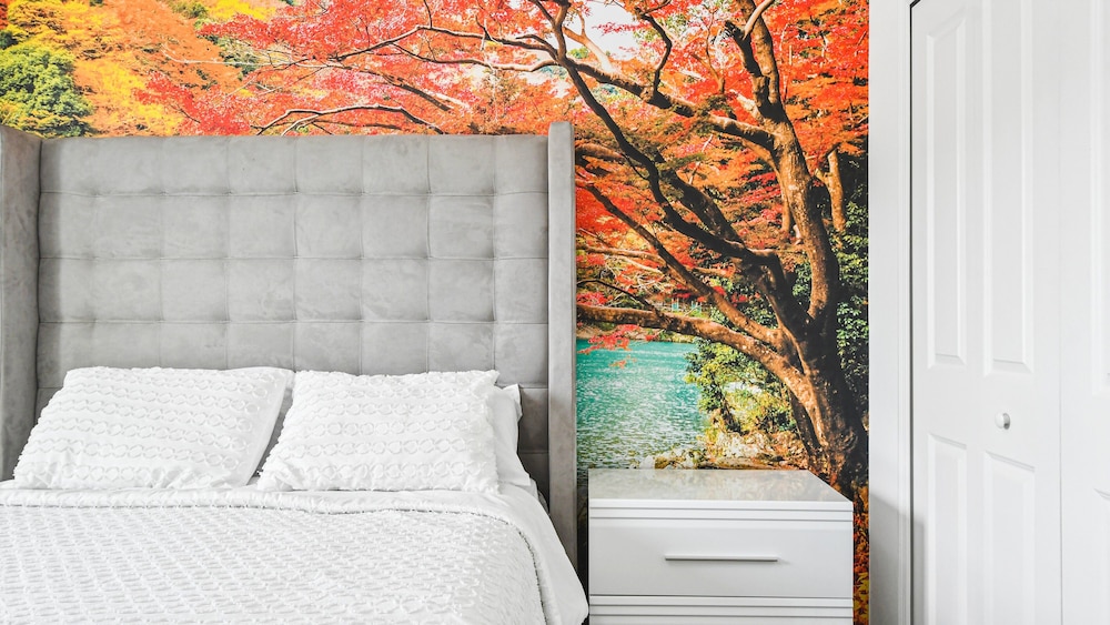 4BR Tropical Storey Lake Townhome Private Pool - photo 2