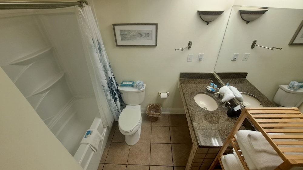 Saint Simons Inn by the Lighthouse - photo 156