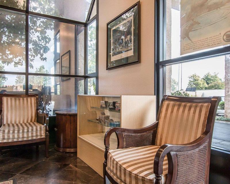 Rodeway Inn Riverside - photo 3