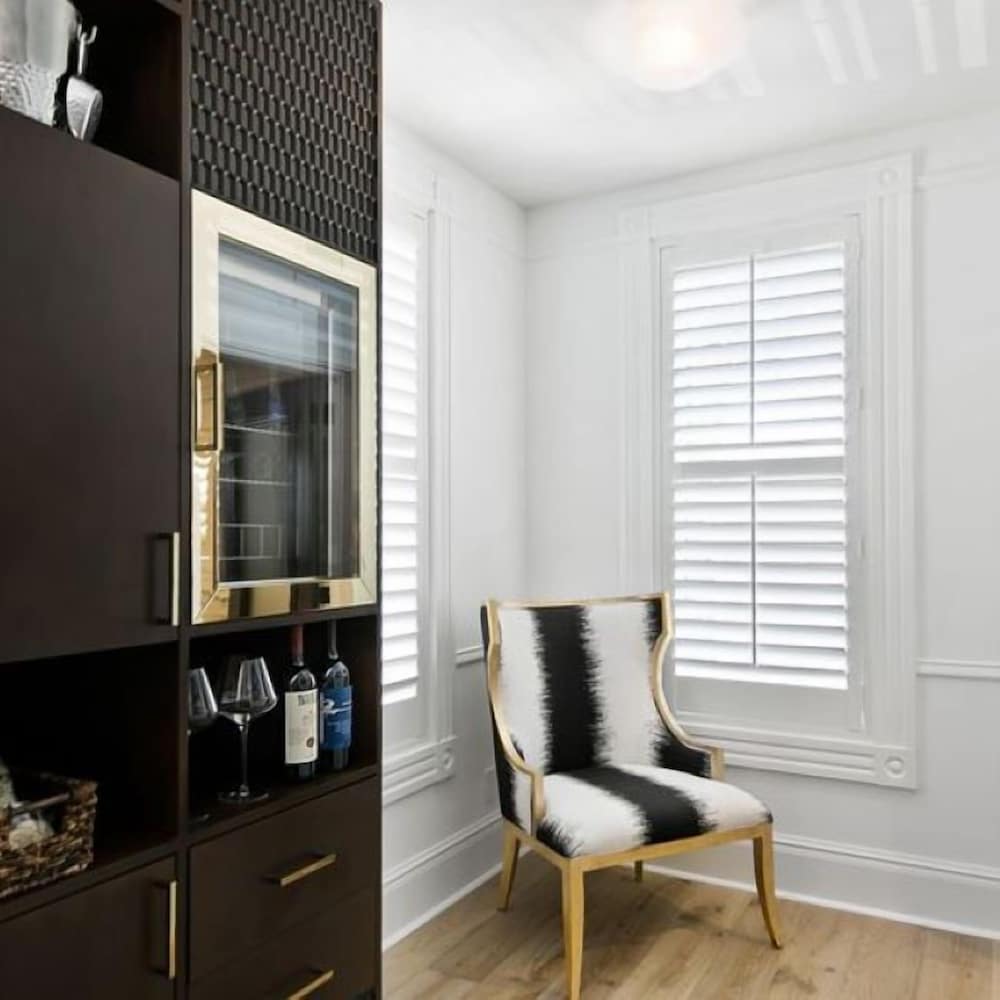 Fairmount Hotel - photo 8