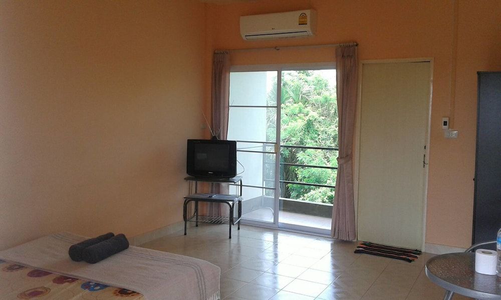 Boonmee Court 2 in Surat Thani, Thailand