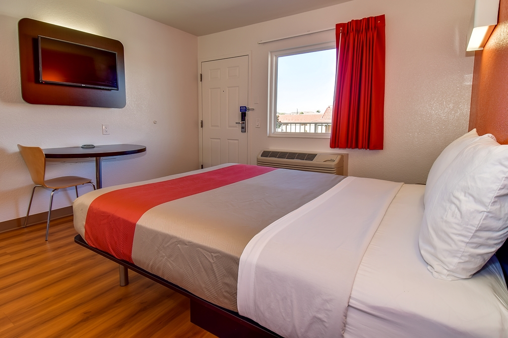 Motel 6 Riverside CA South - photo 15