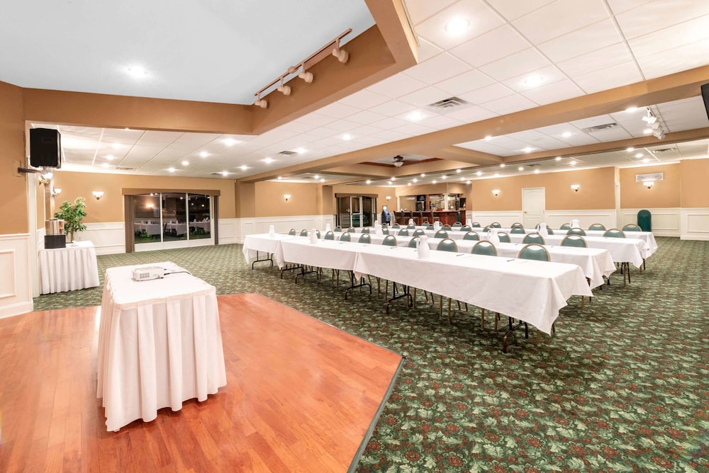 Comfort Inn & Suites Summerset Black Hills Area - photo 27