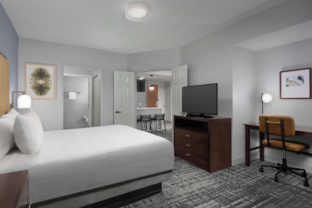 Homewood Suites by Hilton Reading - photo 13