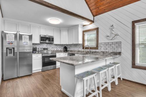 Salty Dawg by Oak Island Accommodations - photo 21