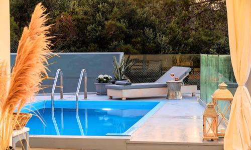 Elyver Villa Heated Pool — 4-Star Luxury Hotel in Vathi, Greece
