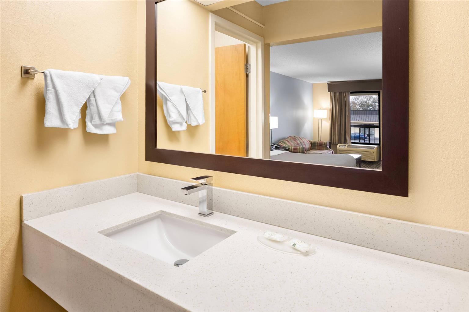Quality Inn Perry National Fairgrounds Area - photo 23