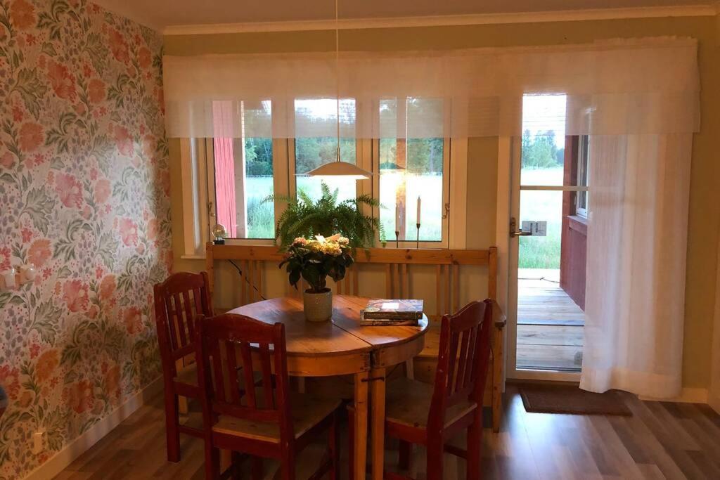 Nice Apartment Rural Idyll Just Outside Karlstad — 4-Star Luxury Hotel in Karlstad, Sweden