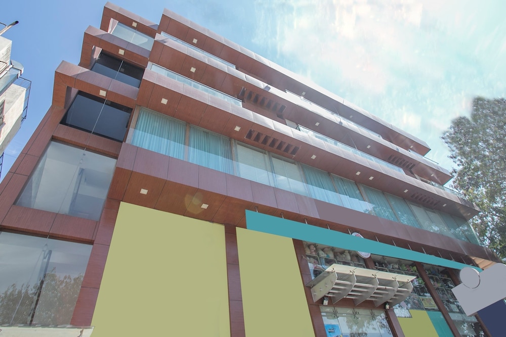 OYO 3175 Pluspoint Suites - last minute hotel in Bengaluru