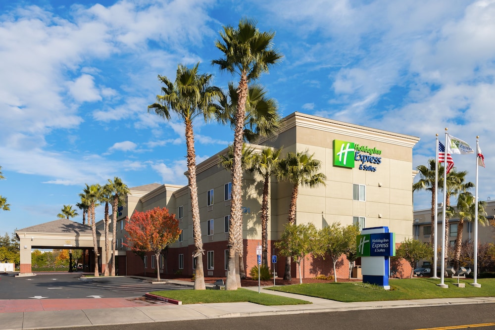 Holiday Inn Express Hotel Suites Vacaville By Ihg — Vacaville