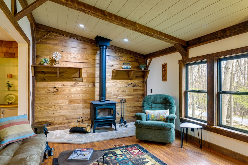 Alpine Lake Resort Cabin Rental w Pool Access - photo 30