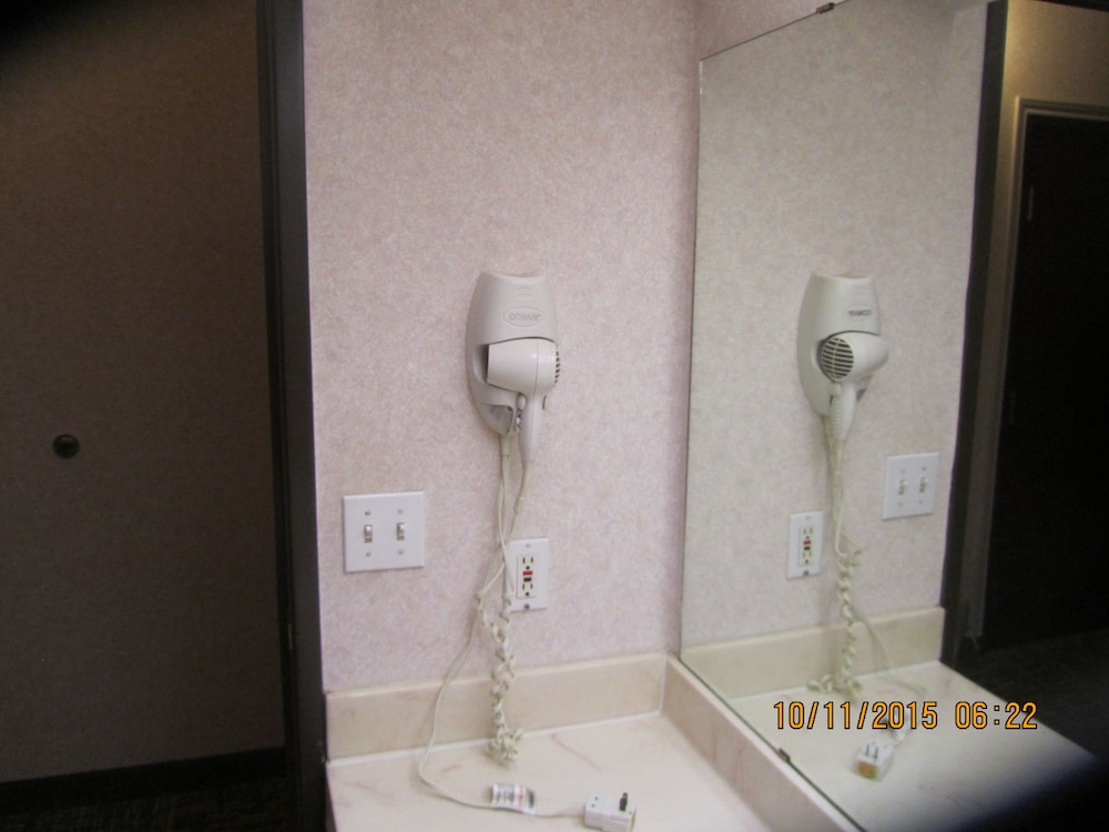 Executive Inn and Suites Wichita Falls - photo 9