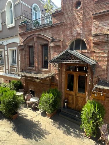 House near Gabriadze teatre