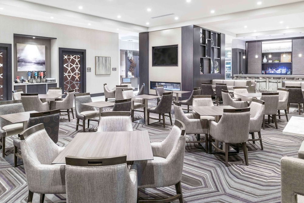 Homewood Suites by Hilton Boston Logan Airport Chelsea - photo 2