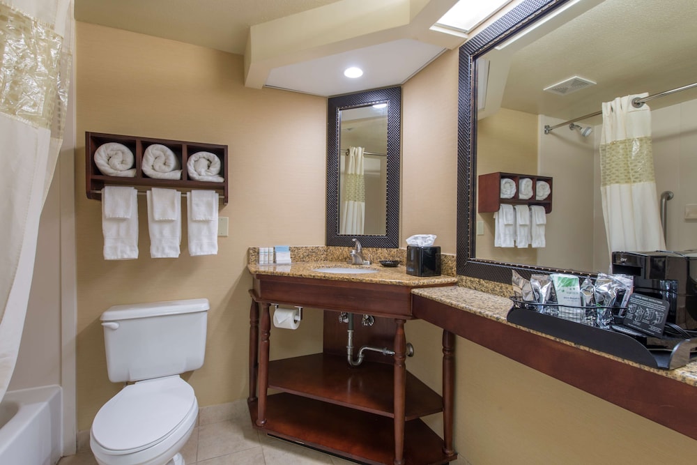Hampton Inn Atlanta Newnan - photo 32