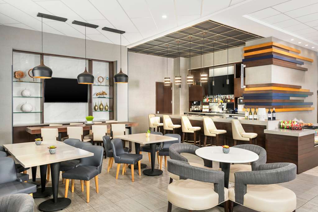 Hyatt Place Greenville Downtown - photo 71