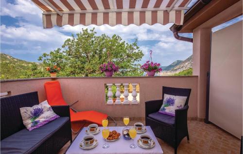 La Tiny Des 3 Pics - carbon neutral hotel in Unknown City