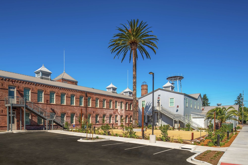Hampton Inn Petaluma CA - photo 35