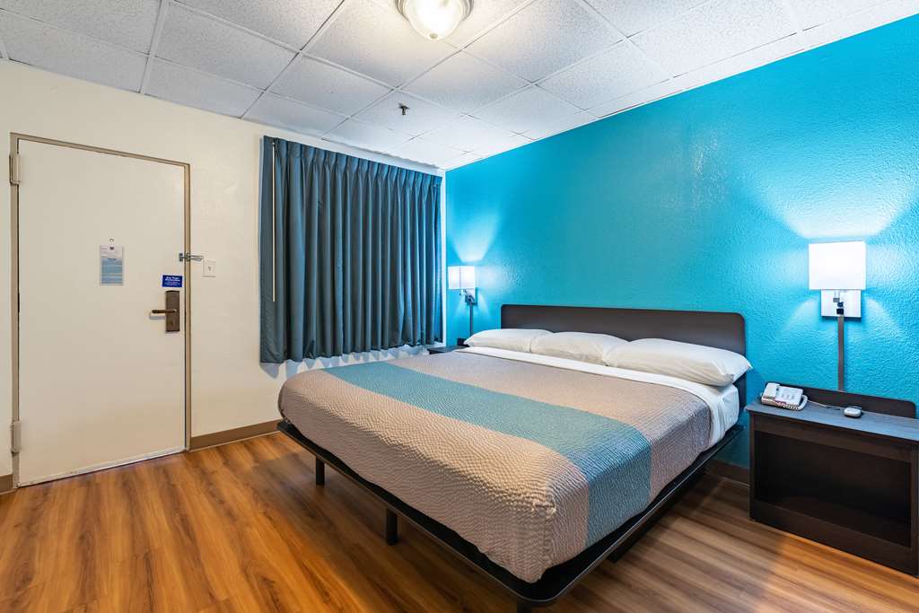 Motel 6 Elmsford NY White Plains - photo 18