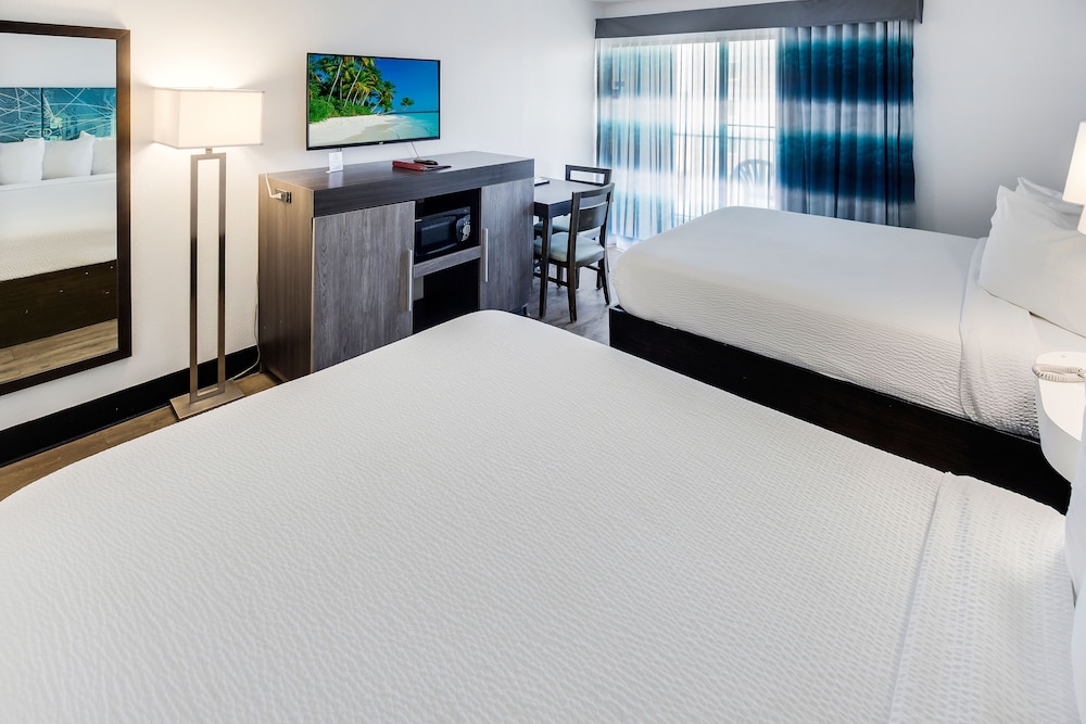 Tropical Seas Hotel - photo 23