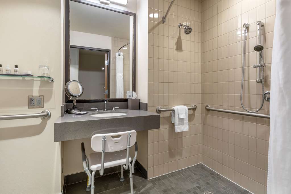 Best Western Premier Boulder Falls Inn - photo 39