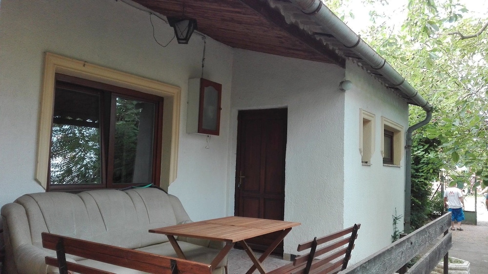 Pöttyös Fanni Vendégház in Csopak, Hungary