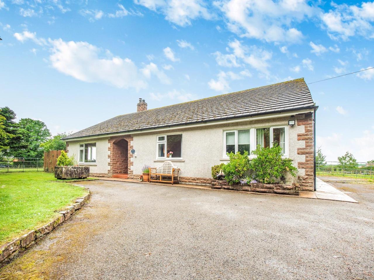 Stackgarth - carbon neutral hotel in Unknown City