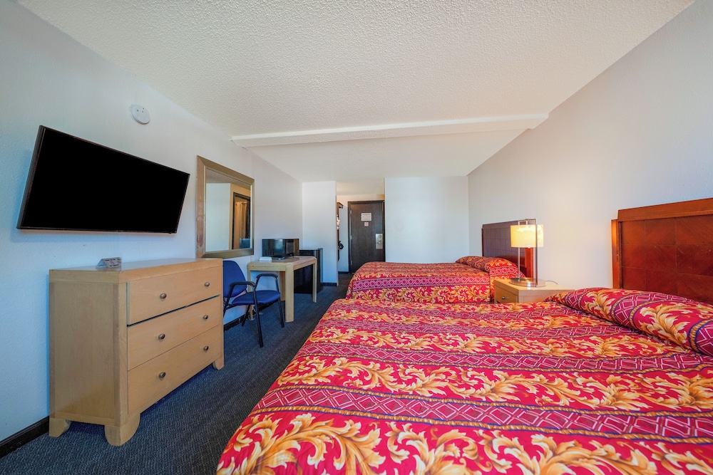 Unicorn Inn by OYO Portland - photo 25