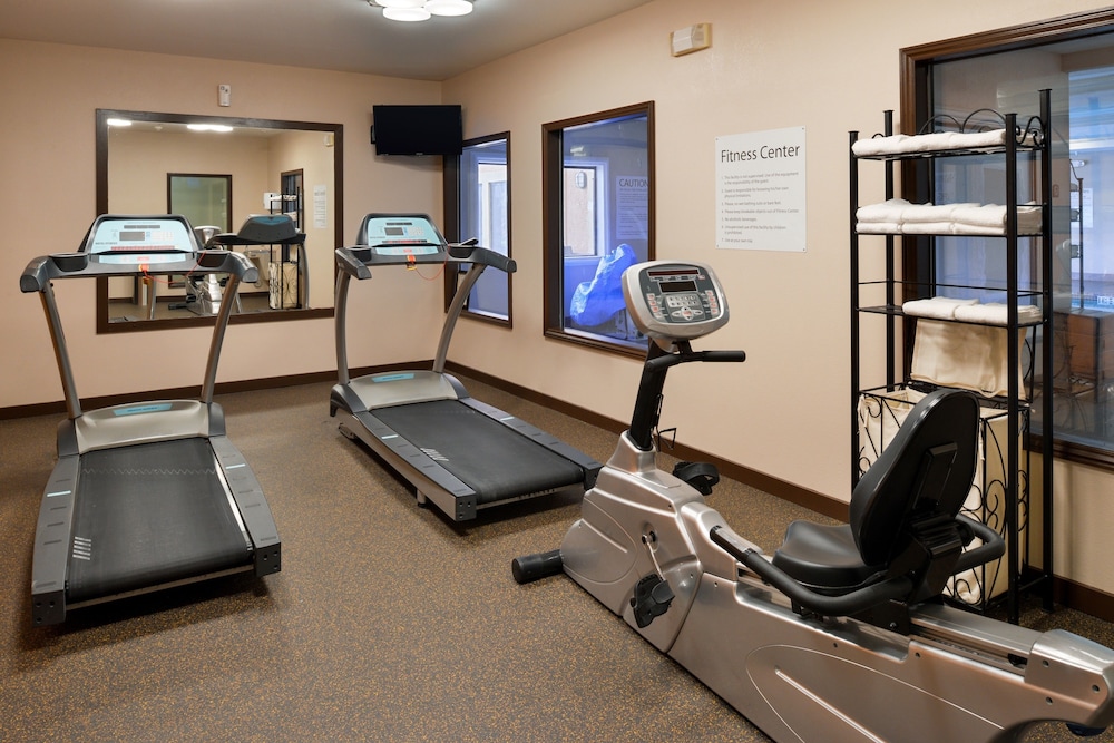 Holiday Inn Express Hotel & Suites Kingman by IHG - photo 25