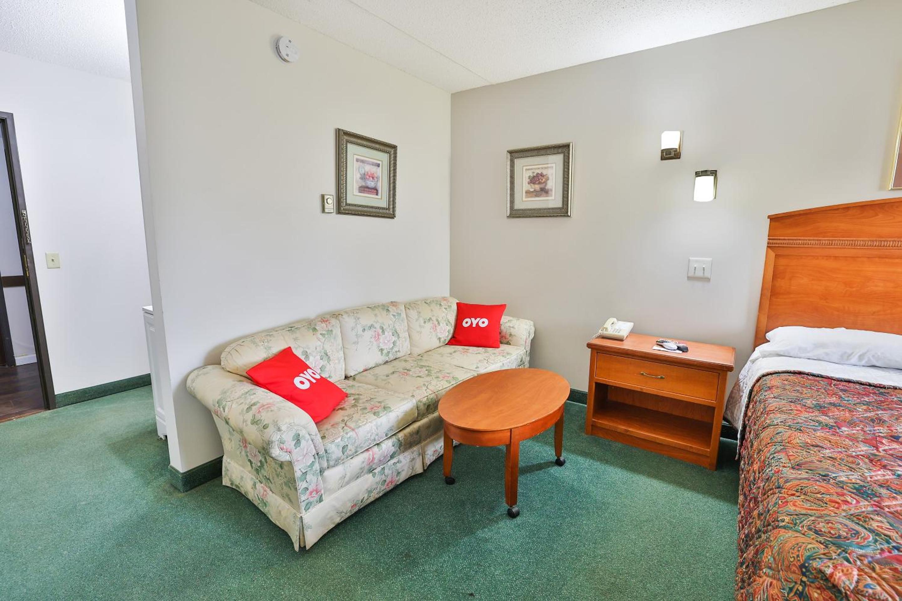 OYO Hotel Pipestone MN Canterbury Park - photo 33