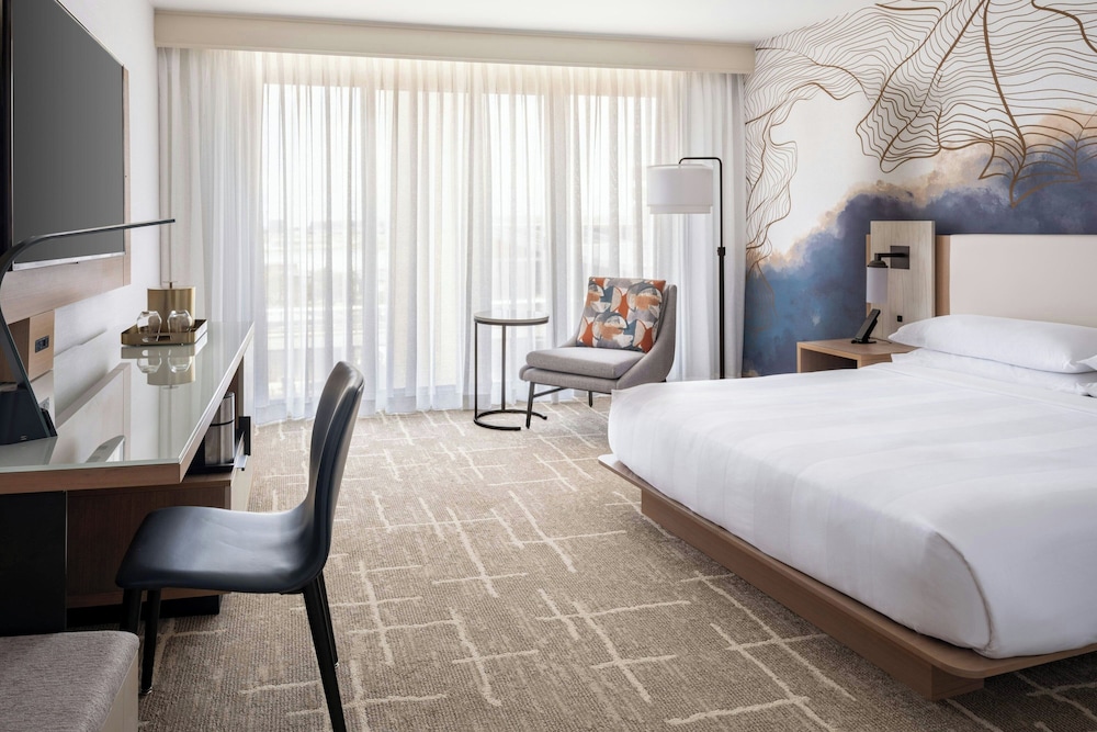 Tampa Airport Marriott - photo 8