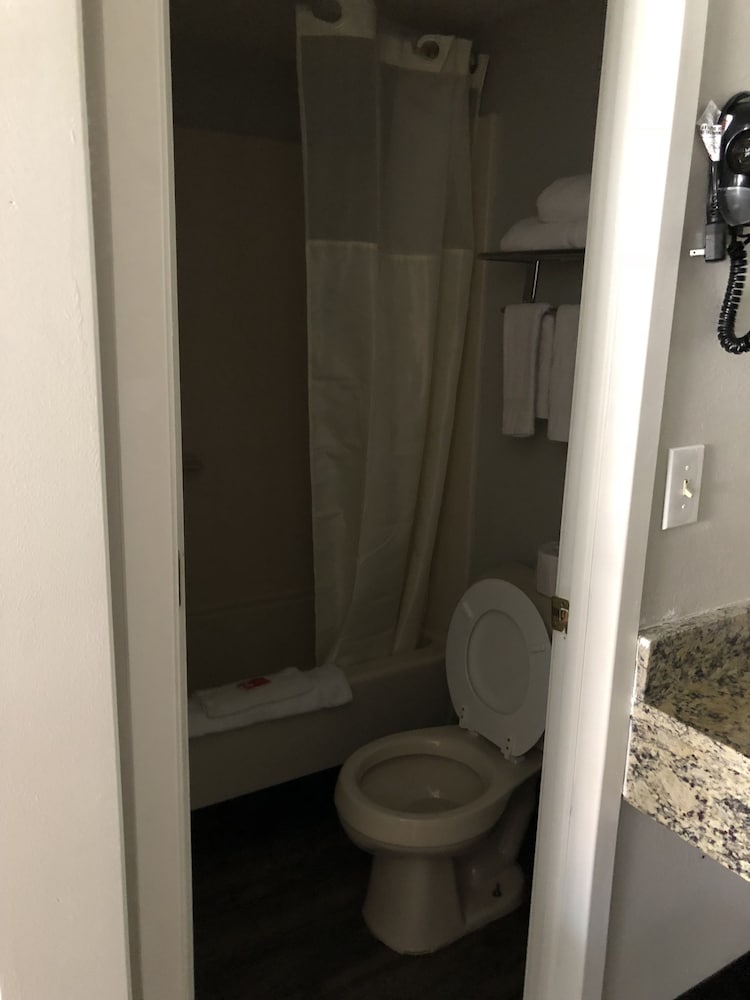 Travelodge by Wyndham Canton Livonia Area MI - photo 15
