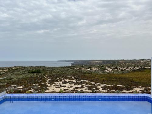 Alojamento White Rose Boutique — 4-Star Luxury Hotel in Zambujeira Do Mar, Portugal