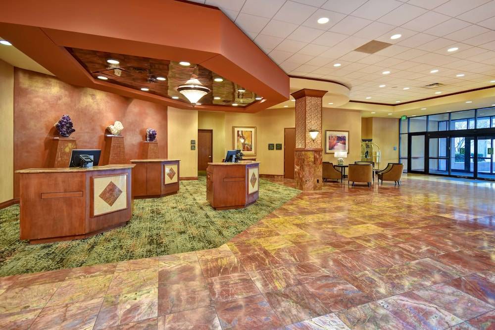 Embassy Suites by Hilton Hot Springs Hotel & Spa - photo 5