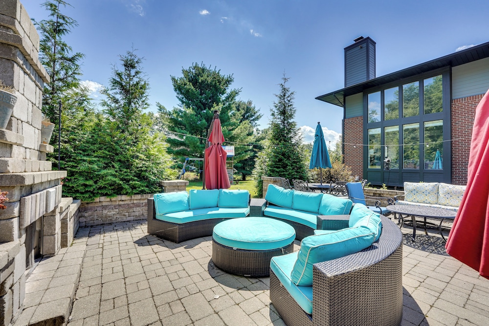 Spacious Family Getaway: 8 Mi to Main St Ann Arbor in Ann Arbor, United States