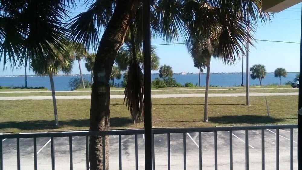 Tropical Inn Resort - photo 19