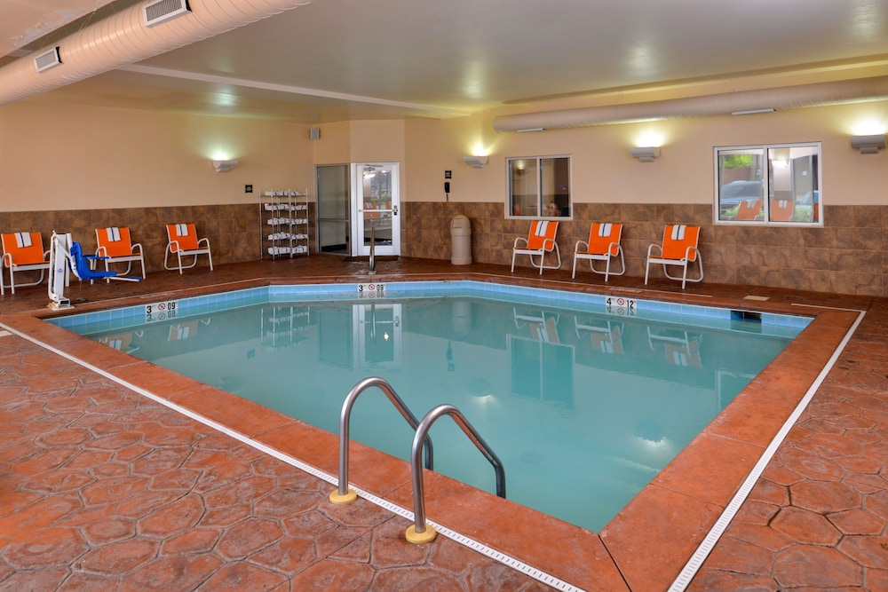 Holiday Inn Express & Suites Cincinnati Mason by IHG - photo 28